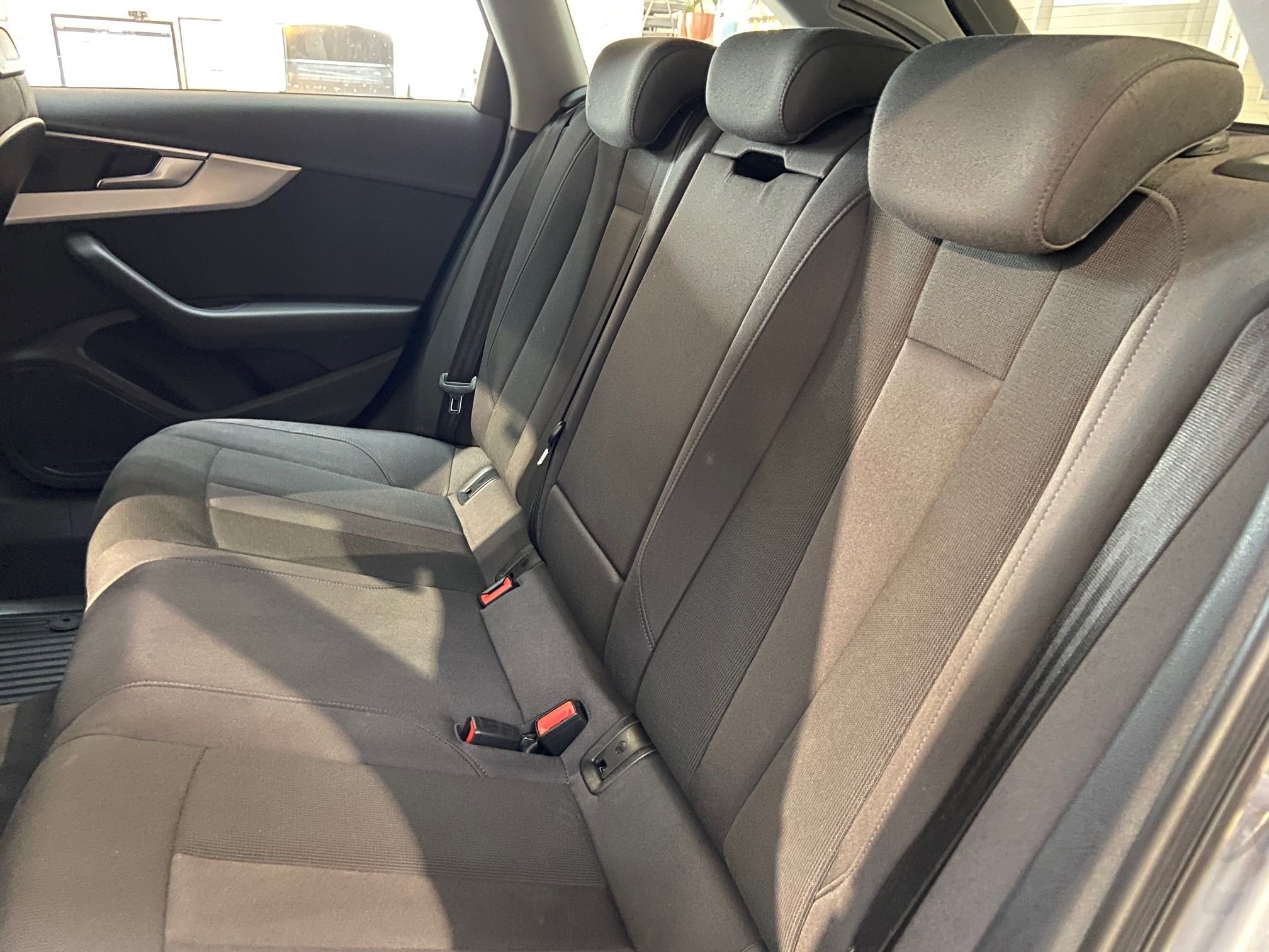 Audi A4 Avant 40 g-tron 2.0 TFSI CNG S Tronic, 170hp, 2022