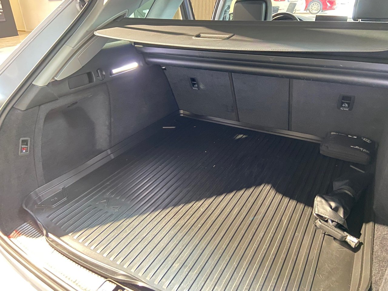 Audi A4 Avant 40 g-tron 2.0 TFSI CNG S Tronic, 170hp, 2022