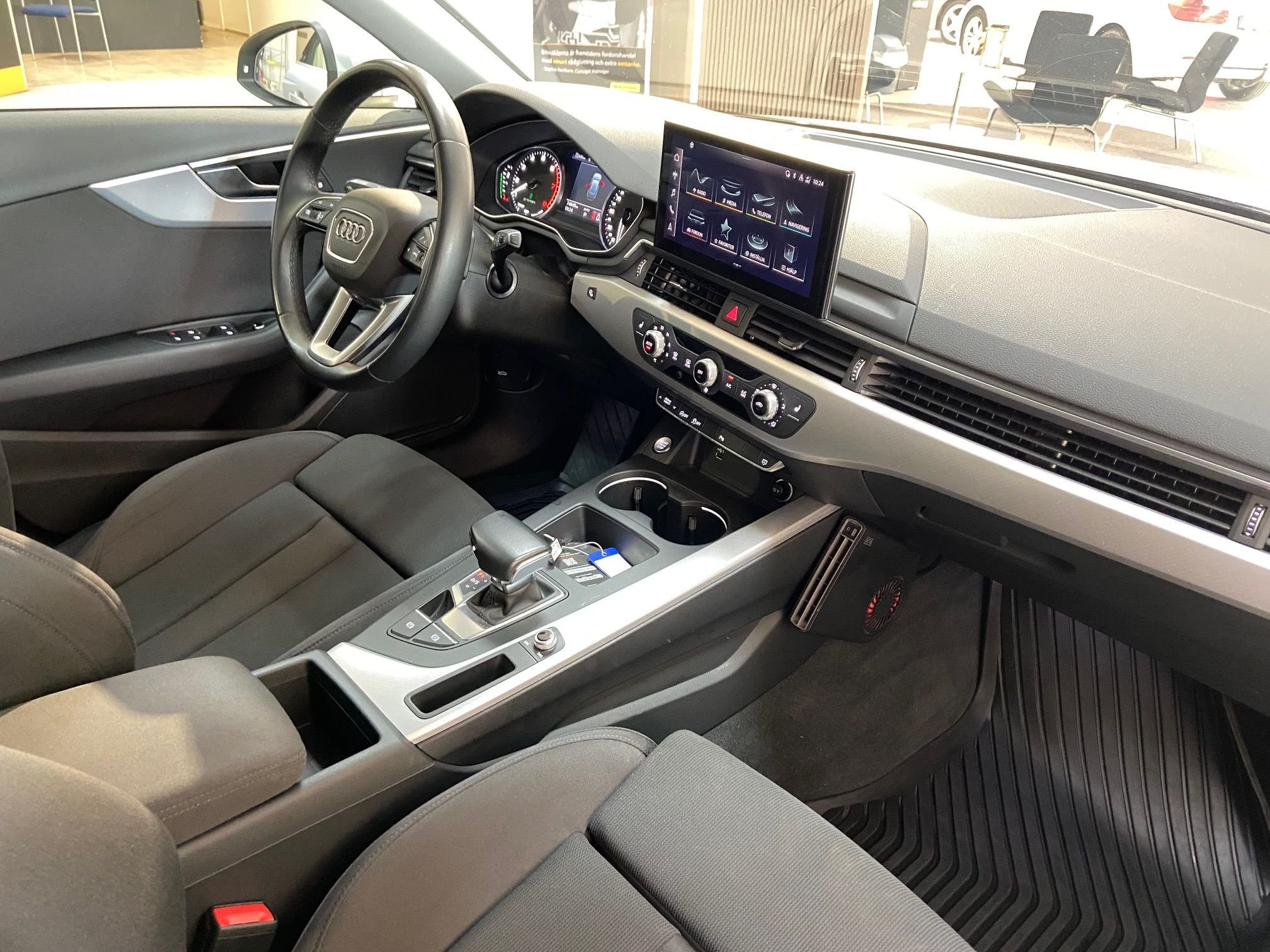 Audi A4 Avant 40 g-tron 2.0 TFSI CNG S Tronic, 170hp, 2022