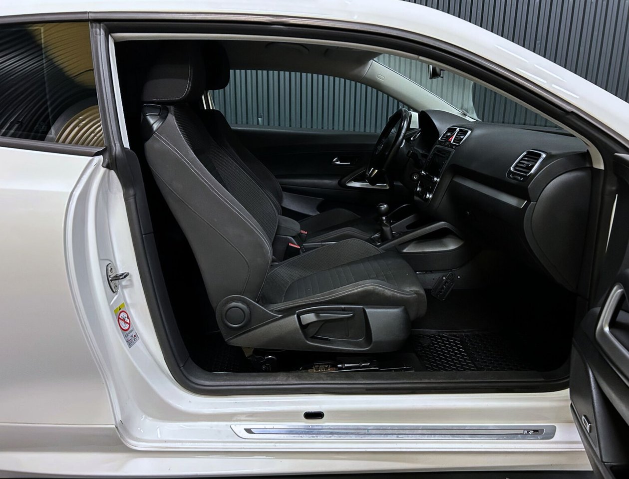 Volkswagen Scirocco 1.4 TSI Manual, 122hp, 2011