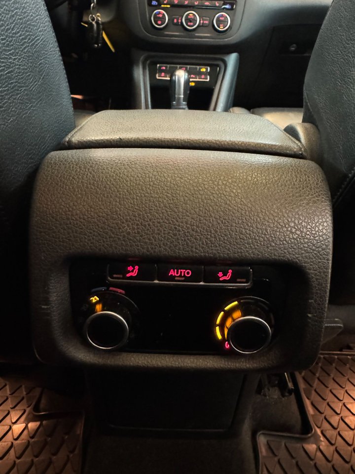 Volkswagen Sharan 7-seater 2.0 TDI DPF BMT DSG Sekventiell, 177hk, 2014