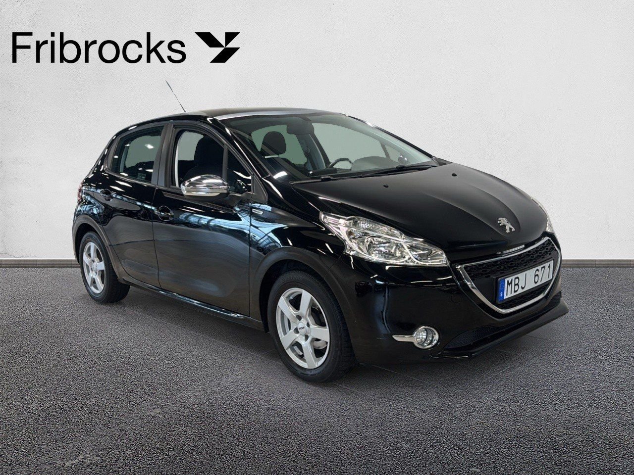 Peugeot 208 5-door 1.2 VTi 82 Manual, 82hp, 2013