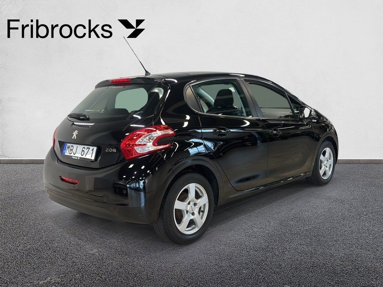 Peugeot 208 5-door 1.2 VTi 82 Manual, 82hp, 2013