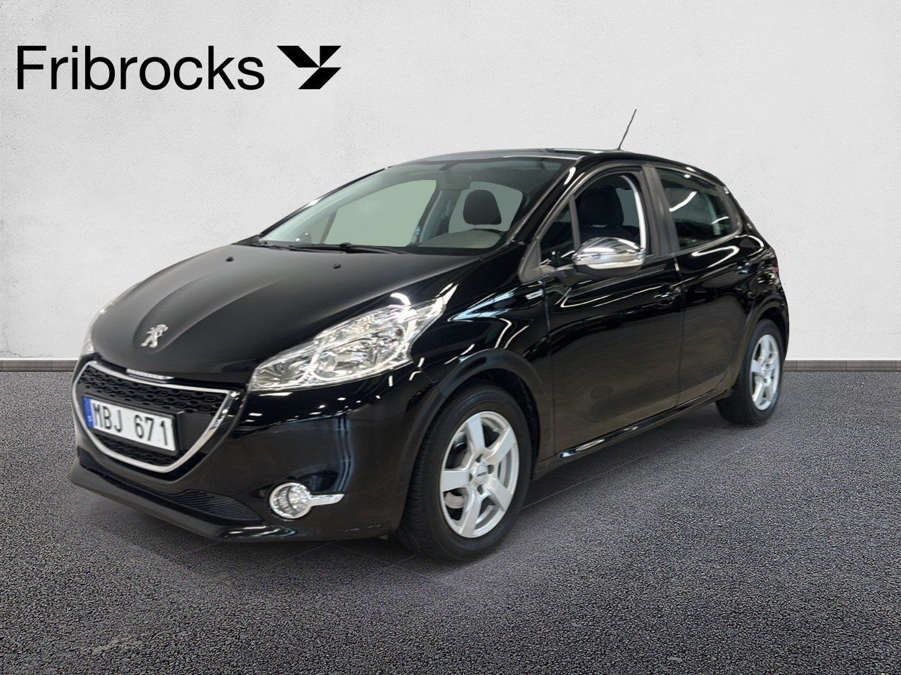Peugeot 208 5-door 1.2 VTi 82 Manual, 82hp, 2013