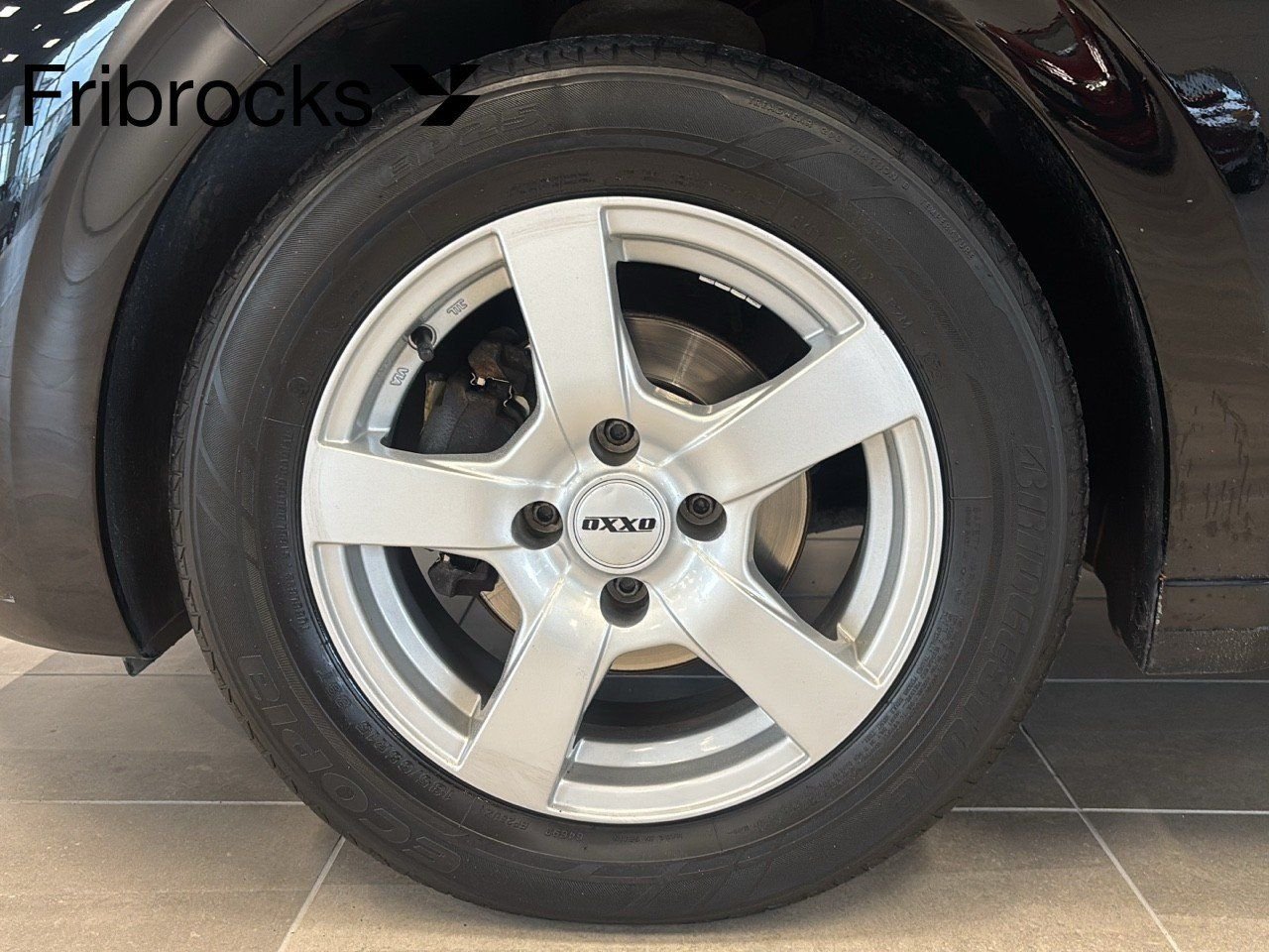 Peugeot 208 5-door 1.2 VTi 82 Manual, 82hp, 2013