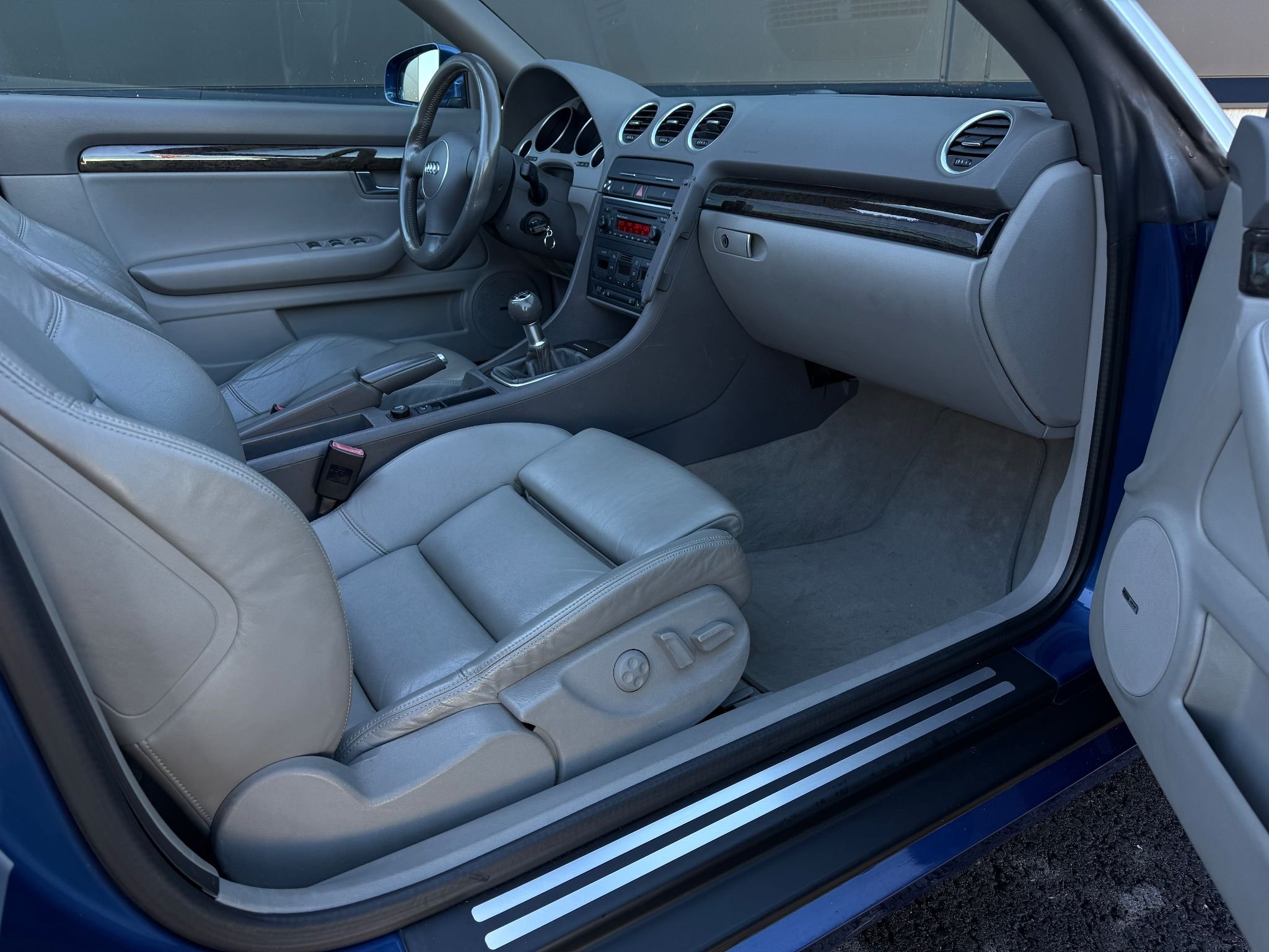 Audi A4 Cabriolet 2.4 V6 Manuell, 5-trinn, 170ps, 2003