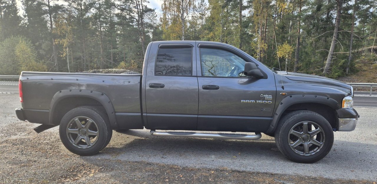 Dodge Ram 1500 Quad Cab 5.7 V8 HEMI 4x4 Automatisk, 349hk, 2004