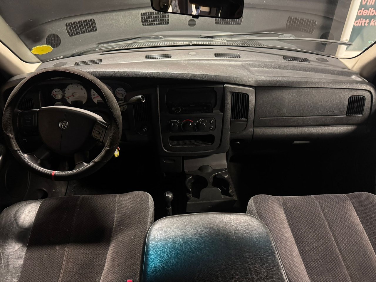 Dodge Ram 1500 Quad Cab 5.7 V8 HEMI 4x4 Automatisk, 349hk, 2004