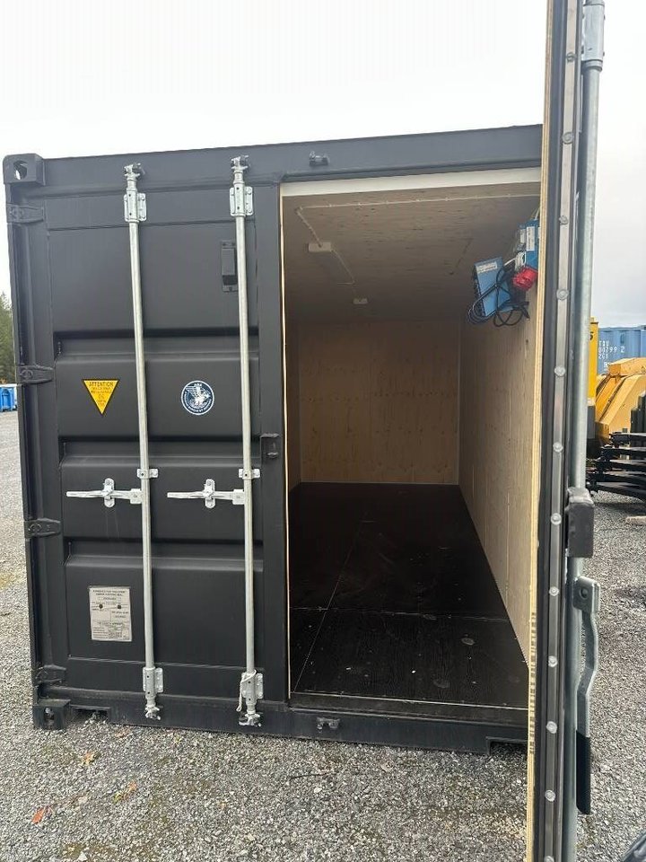 CCAB Ny 20fot svart isolerad ...