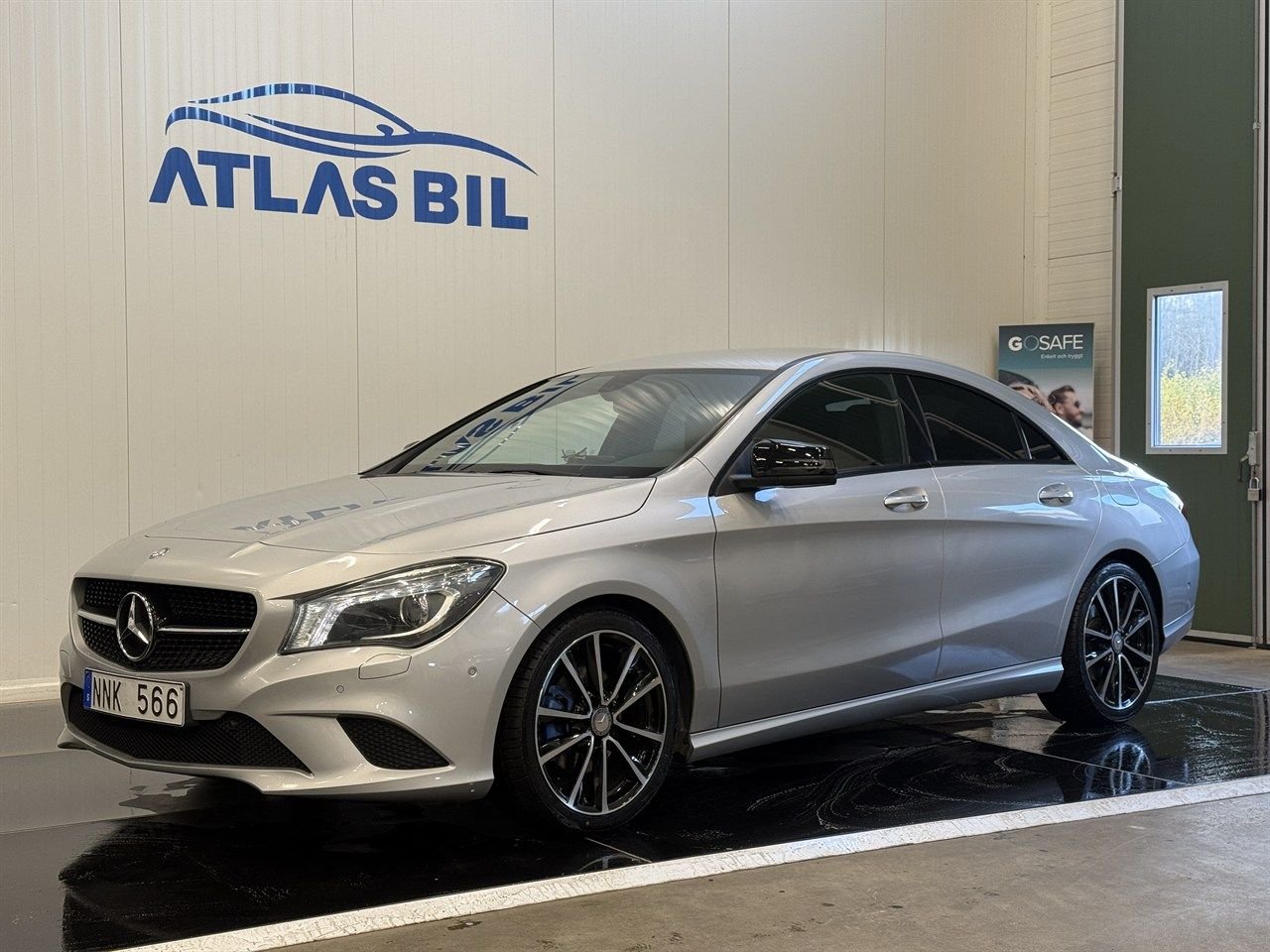 Mercedes-Benz CLA 180 Manuell...