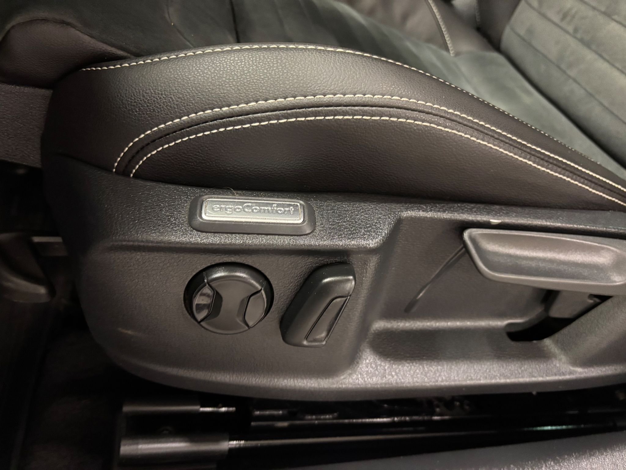 Volkswagen Passat Stasjonsvogn 2.0 TDI DPF SCR 4Motion DSG sekvensiell, 7-trinn, 200ps, 2022