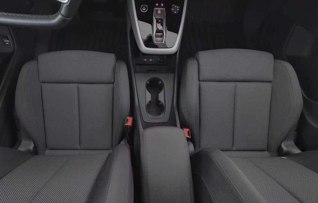 Audi Q4 45 e-tron quattro, 286hk, 2024