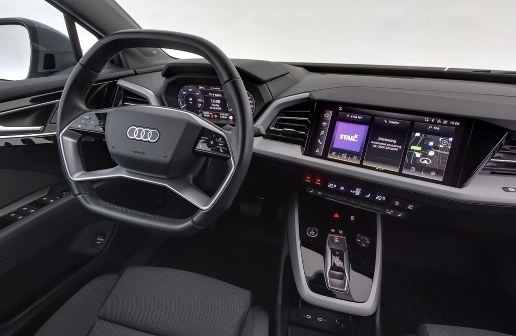 Audi Q4 45 e-tron quattro, 286hk, 2024