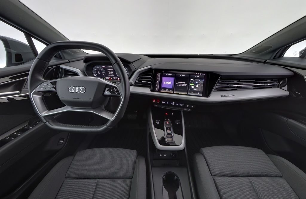 Audi Q4 45 e-tron quattro, 286hk, 2024