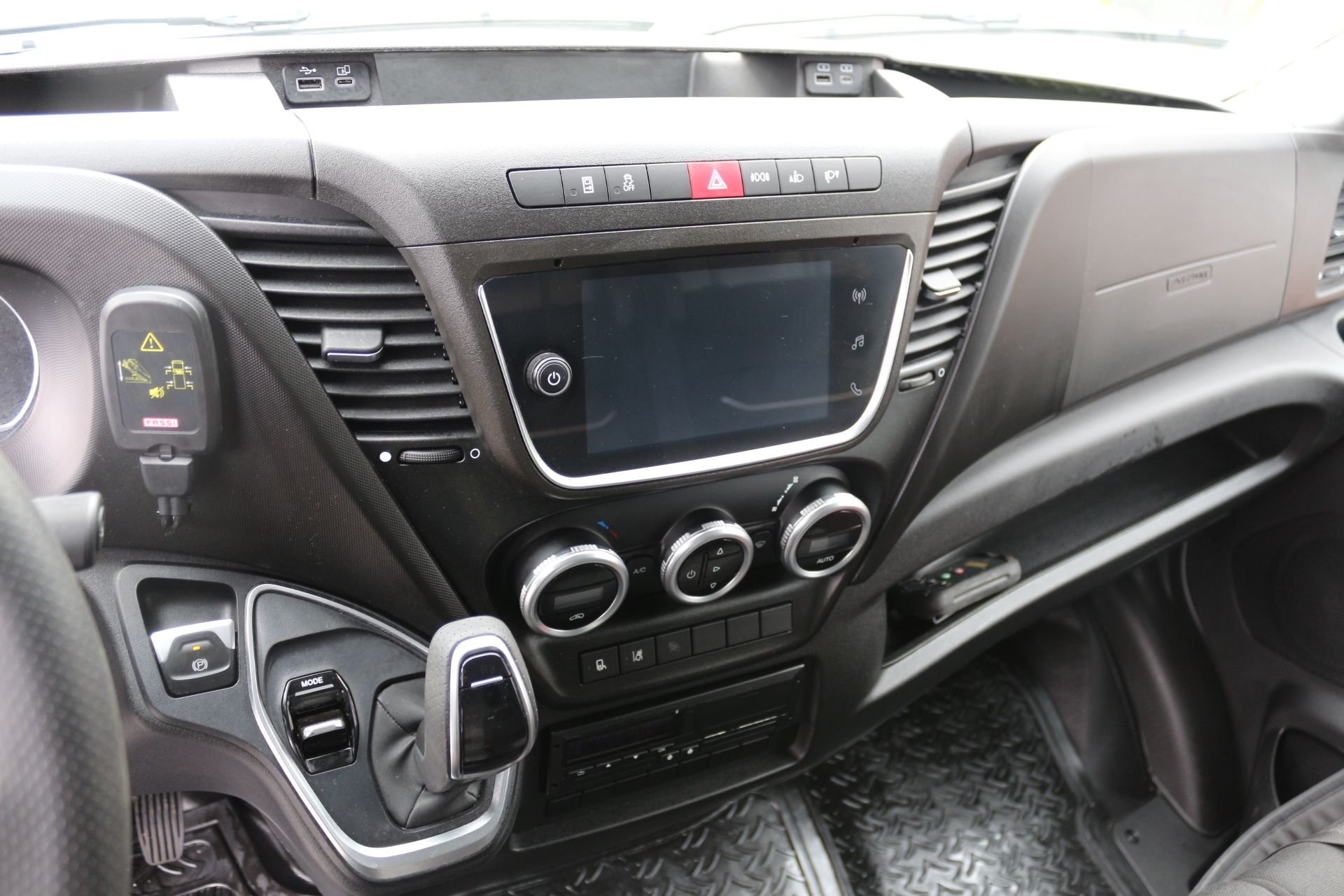 Iveco Daily 72-180 Chassis Cab 3.0 JTD Hi-Matic, 176hp, 2025