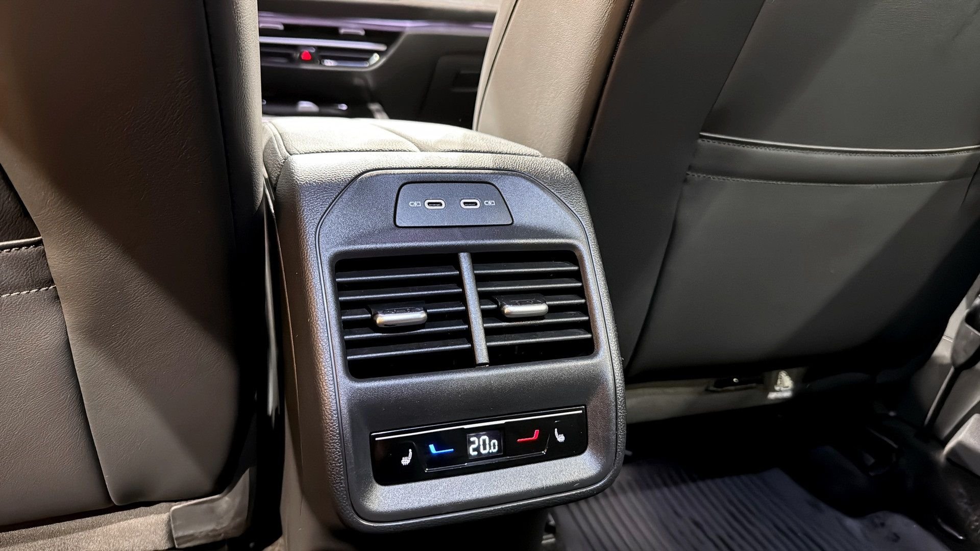 Volkswagen Passat Sportscombi 2.0 TDI DPF SCR 4Motion DSG Sekventiell, 193hk, 2025