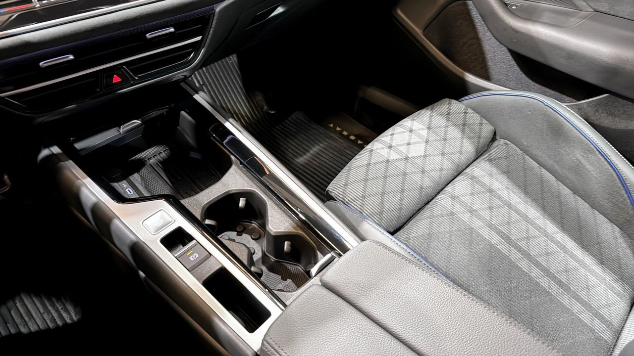 Volkswagen Passat Sportscombi 2.0 TDI DPF SCR 4Motion DSG Sekventiell, 193hk, 2025