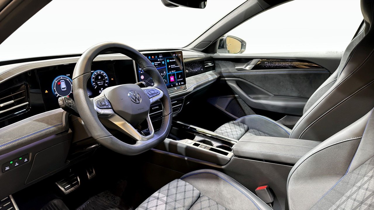 Volkswagen Passat Sportscombi 2.0 TDI DPF SCR 4Motion DSG Sekventiell, 193hk, 2025