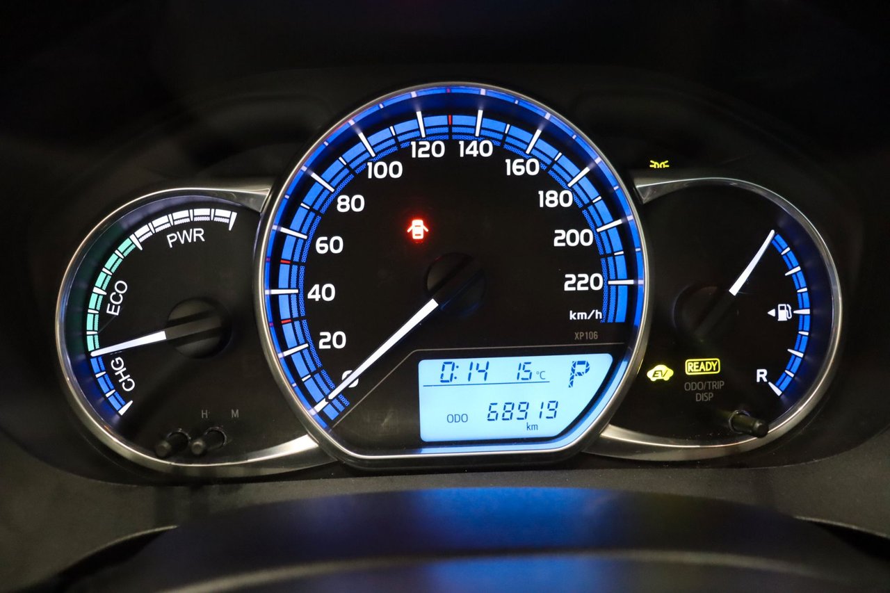 Toyota Yaris Hybrid e-CVT, 101hk, 2017