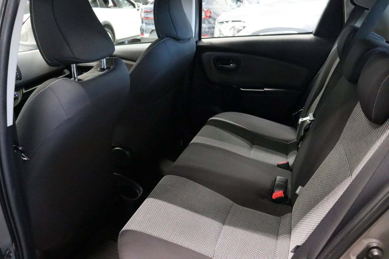 Toyota Yaris Hybrid e-CVT, 101hk, 2017