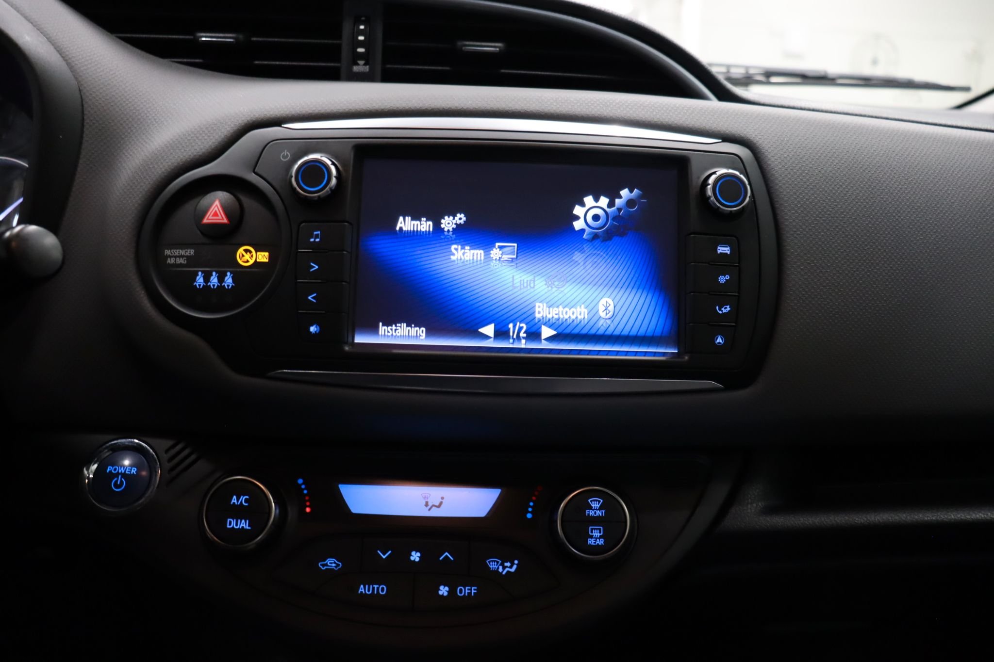 Toyota Yaris Hybrid e-CVT, 101hk, 2017