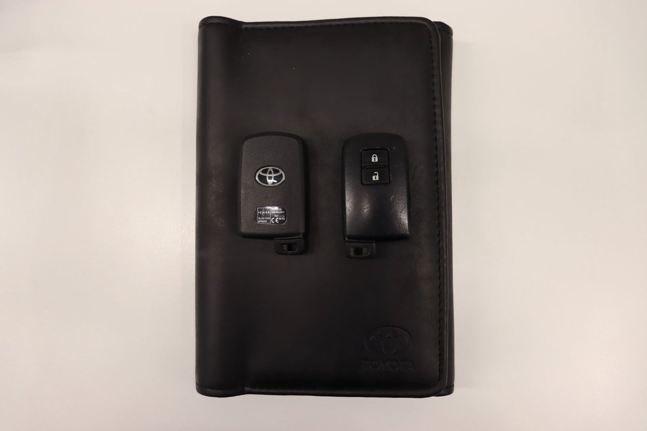 Toyota Yaris Hybrid e-CVT, 101hk, 2017