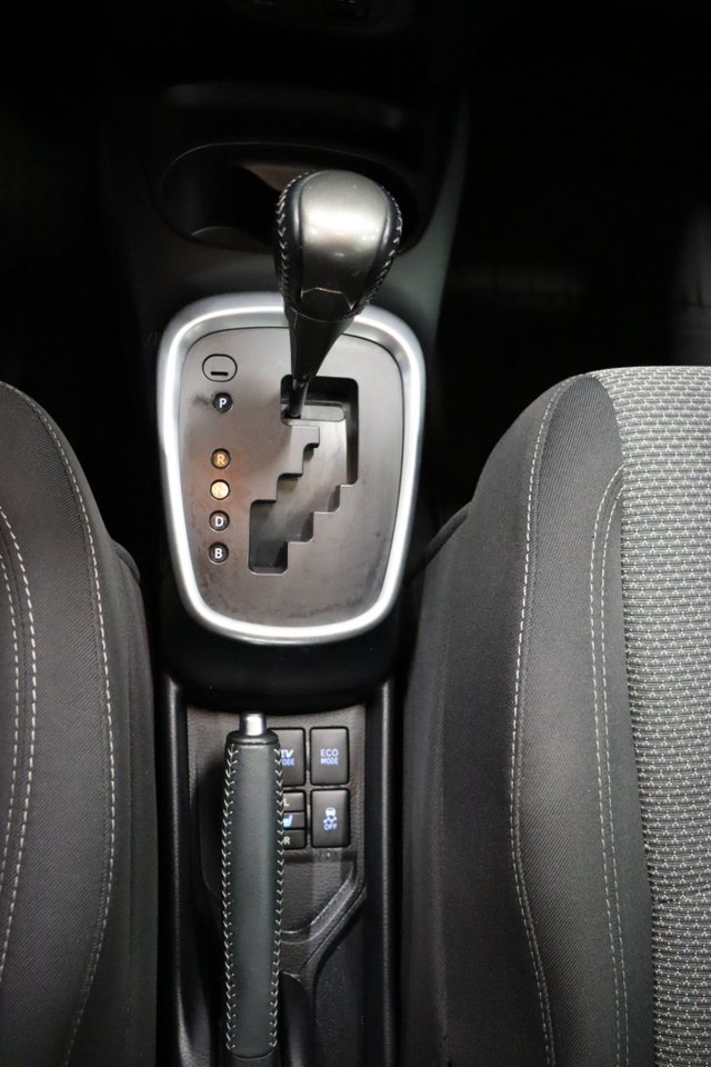 Toyota Yaris Hybrid e-CVT, 101hk, 2017