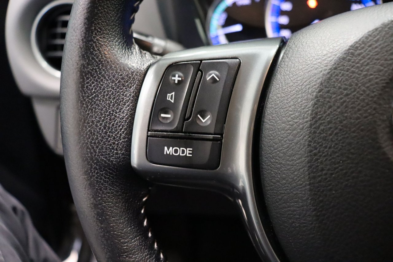 Toyota Yaris Hybrid e-CVT, 101hk, 2017