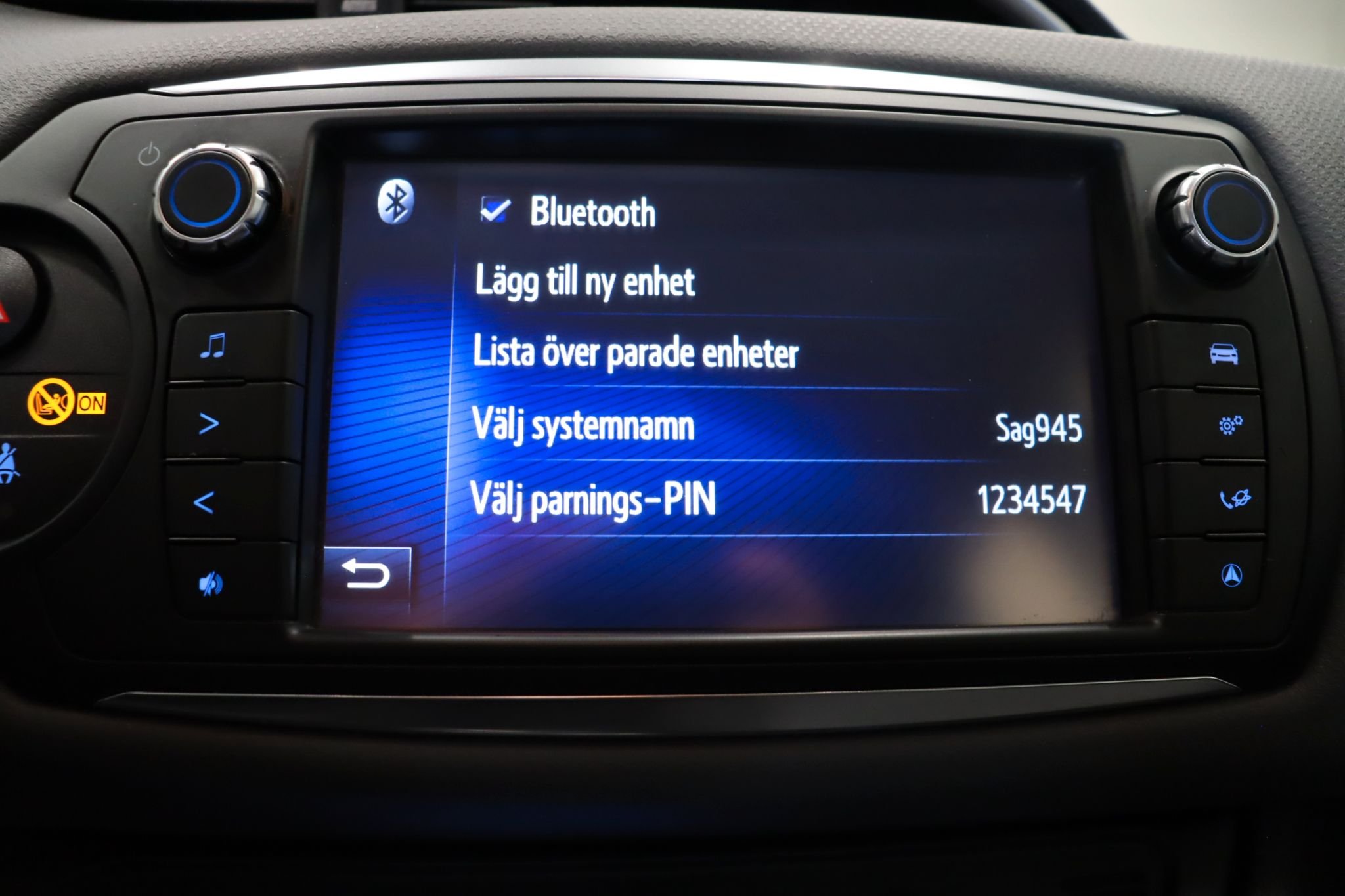 Toyota Yaris Hybrid e-CVT, 101hk, 2017