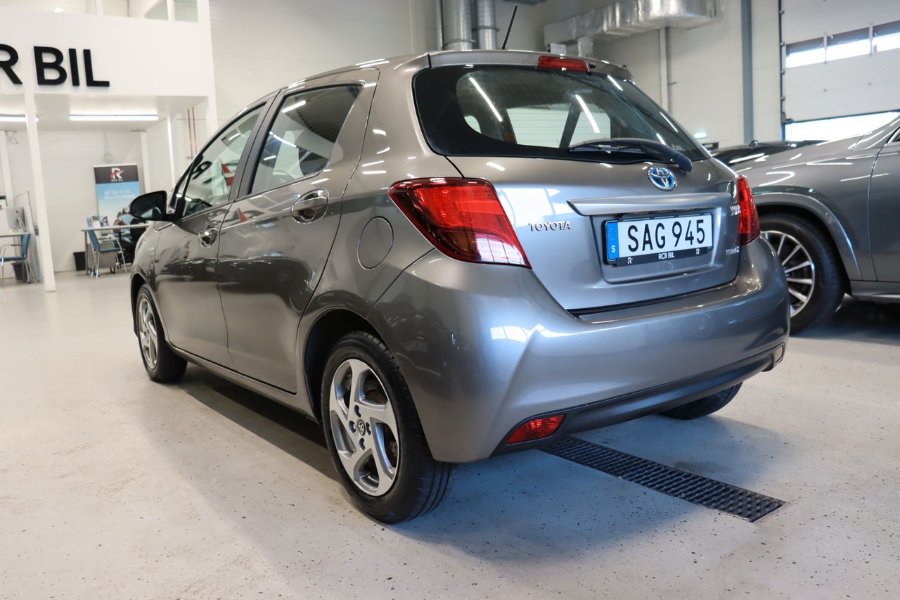 Toyota Yaris Hybrid e-CVT, 101hk, 2017