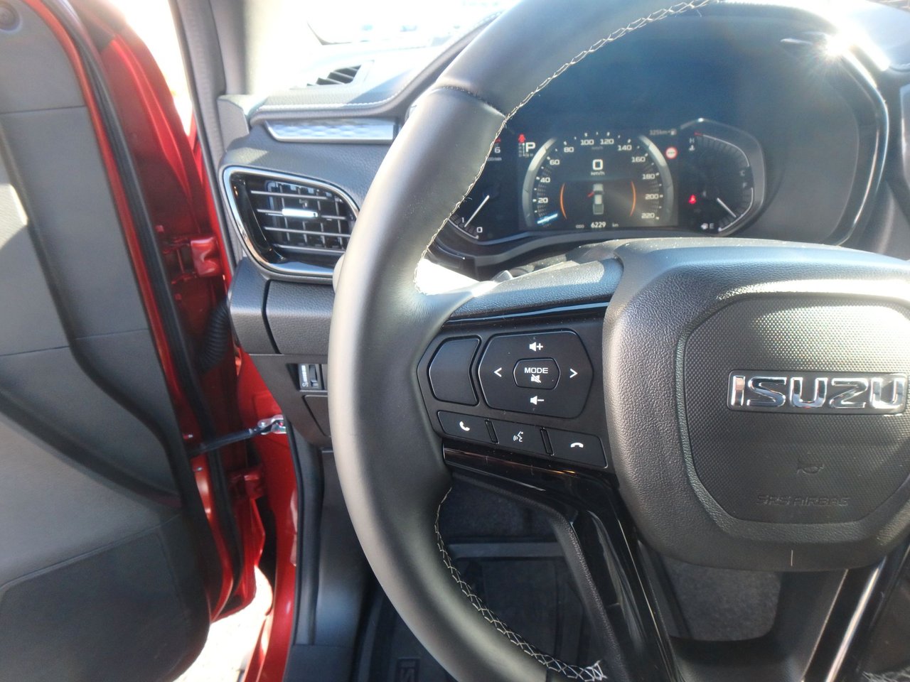 Isuzu D-Max Crew Cab 1.9 CNG 4WD Automatic, 163hp, 2024