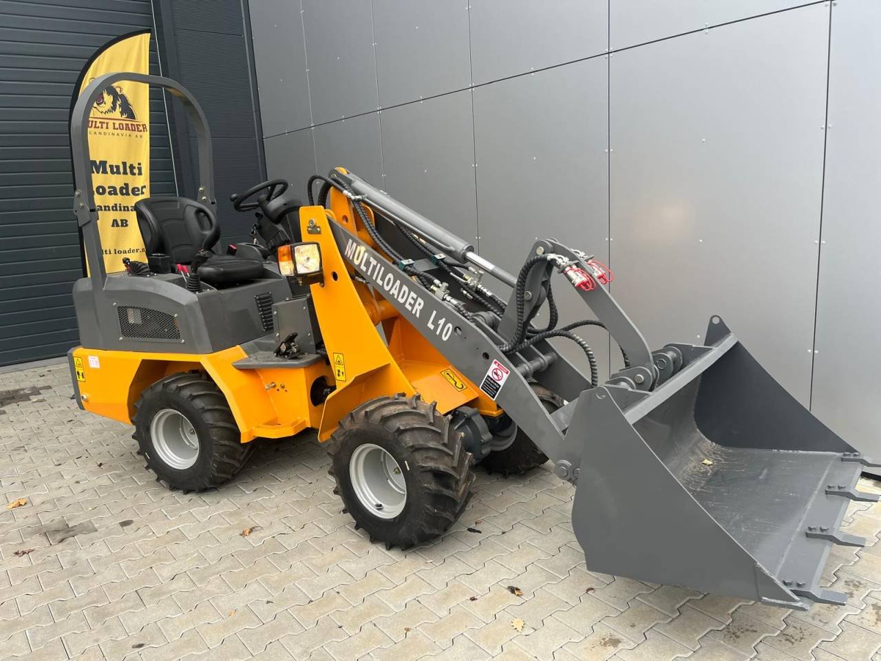 Multiloader L10   (169 950:- ...