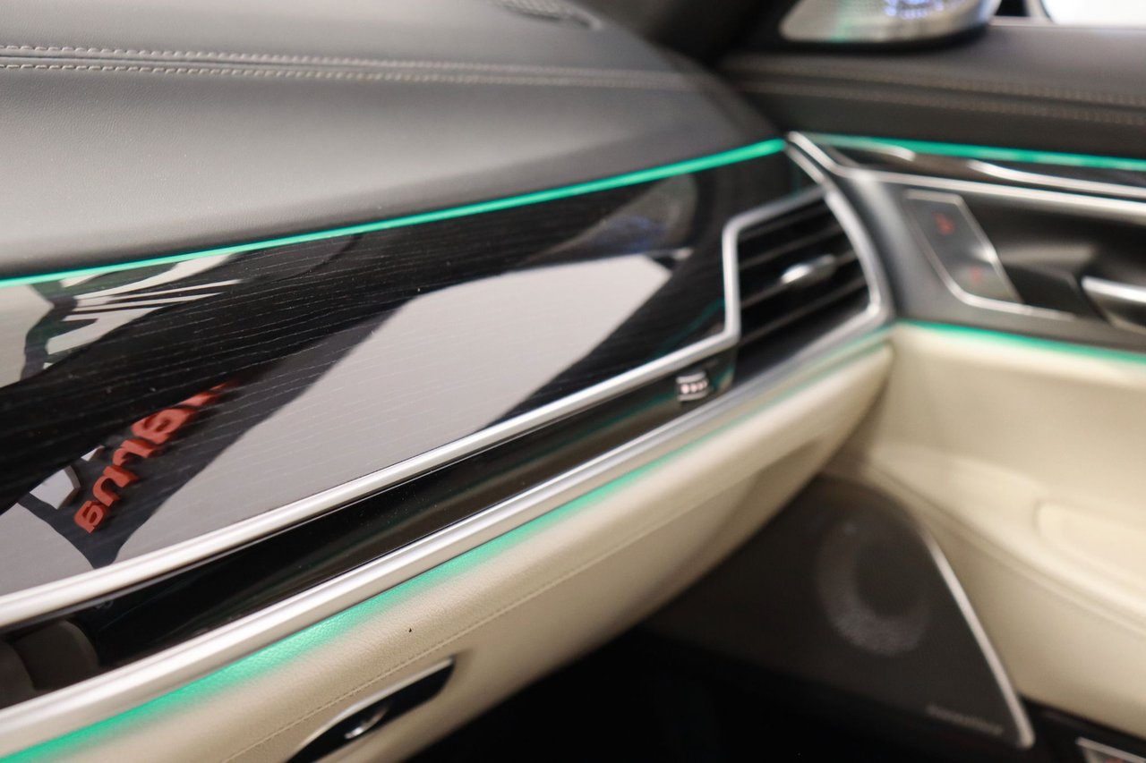 BMW 750Li xDrive Steptronic, 450hp, 2016