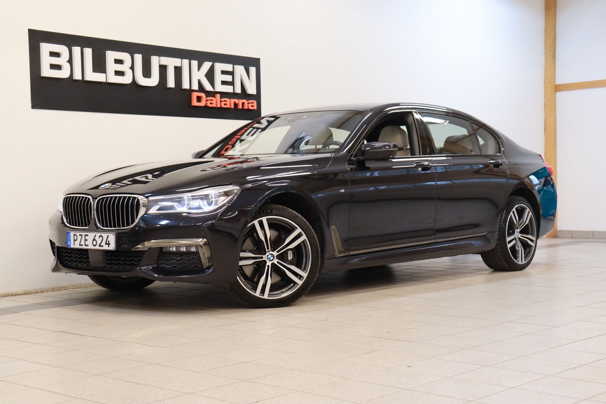 BMW 750Li xDrive Steptronic, 450hp, 2016