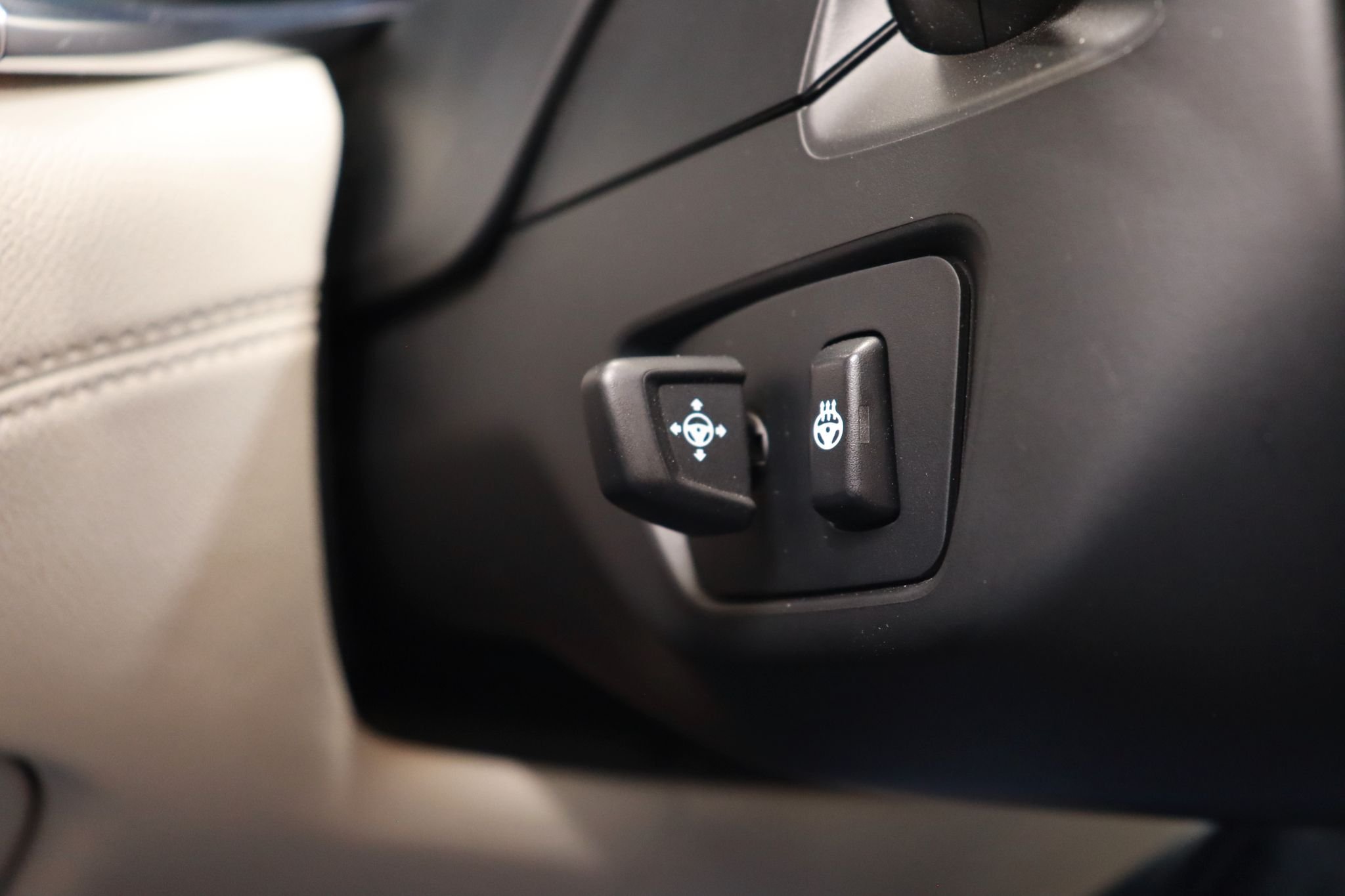 BMW 750Li xDrive Steptronic, 450hp, 2016