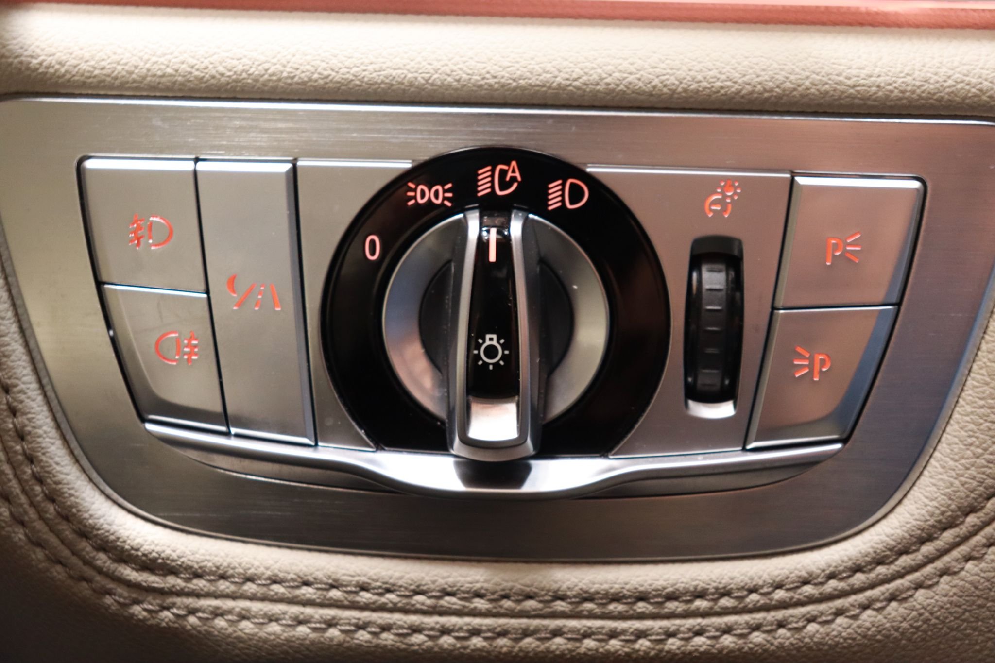 BMW 750Li xDrive Steptronic, 450hp, 2016