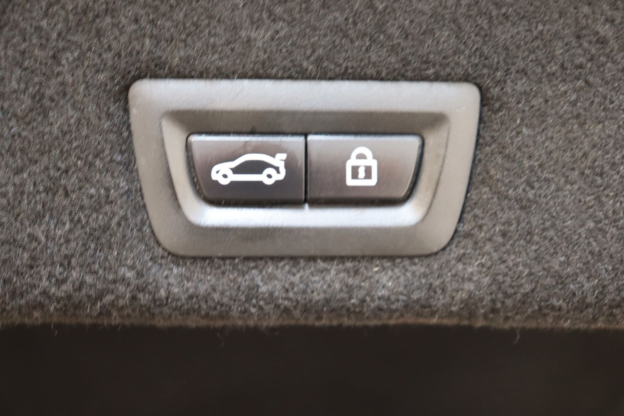 BMW 750Li xDrive Steptronic, 450hp, 2016