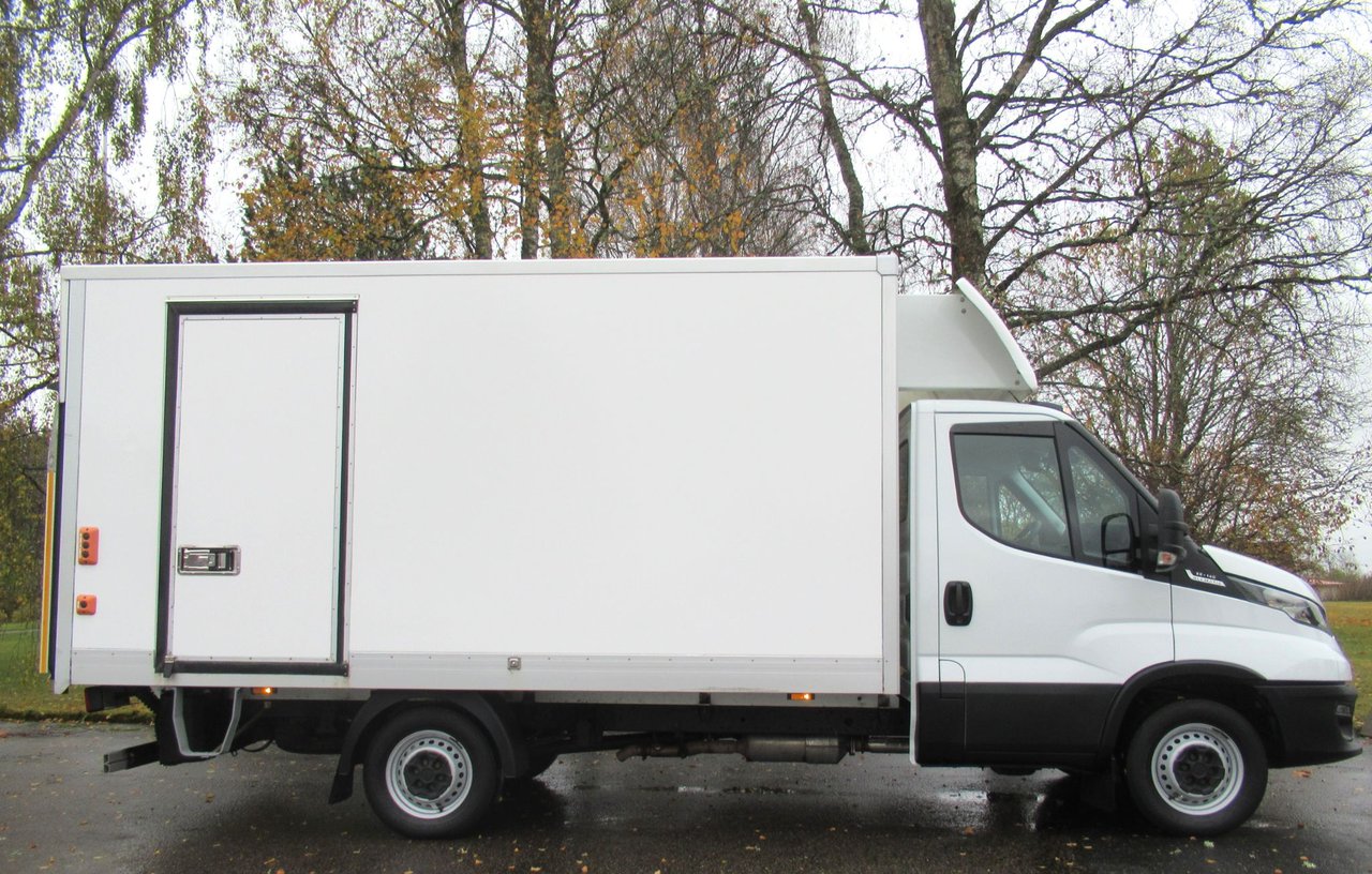 Iveco Daily 35-140 Karosseri Cab 2.3 JTD Hi-Matic, 8-trinn, 136hk, 2022