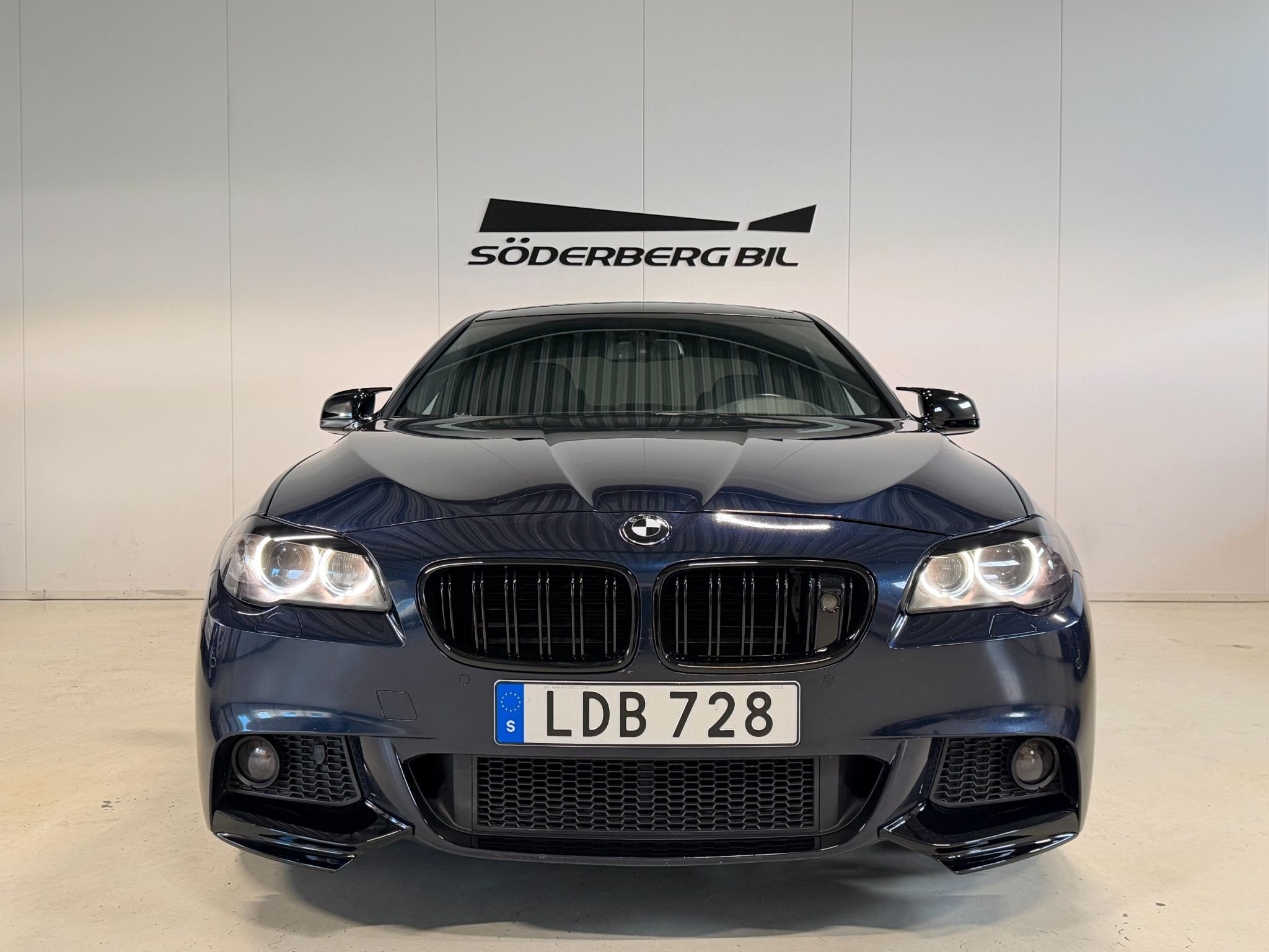 BMW 530d Sedan Steptronic, 8-trinn, 245ps, 2011