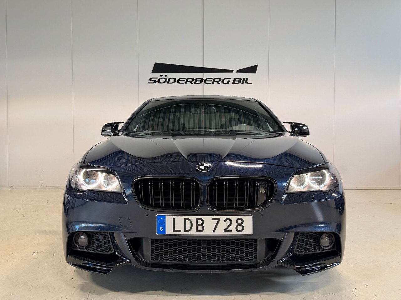 BMW 530d Sedan Steptronic, 8-trinn, 245ps, 2011