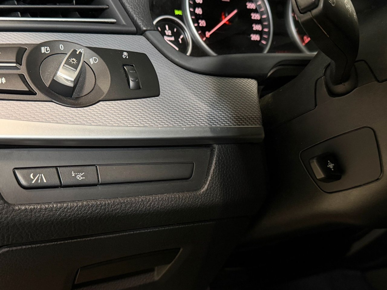 BMW 530d Sedan Steptronic, 8-trinn, 245ps, 2011