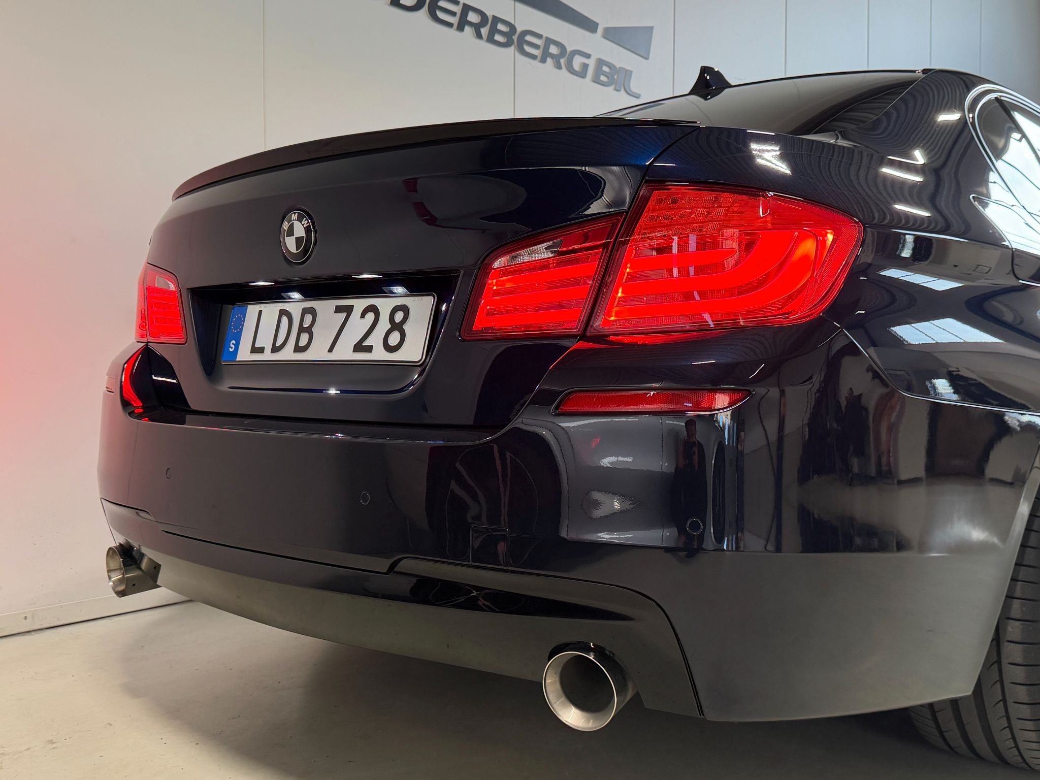 BMW 530d Sedan Steptronic, 8-trinn, 245ps, 2011