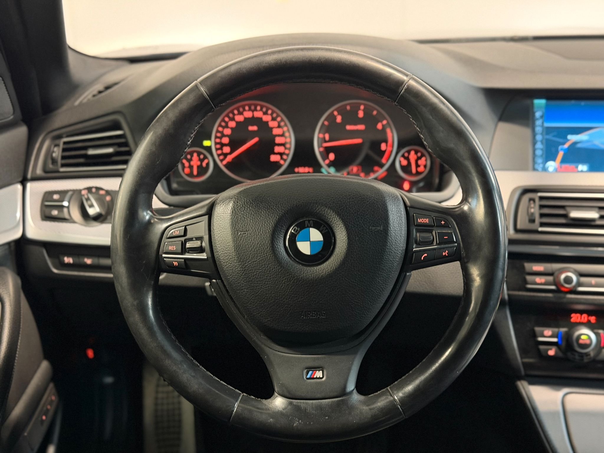 BMW 530d Sedan Steptronic, 8-trinn, 245ps, 2011
