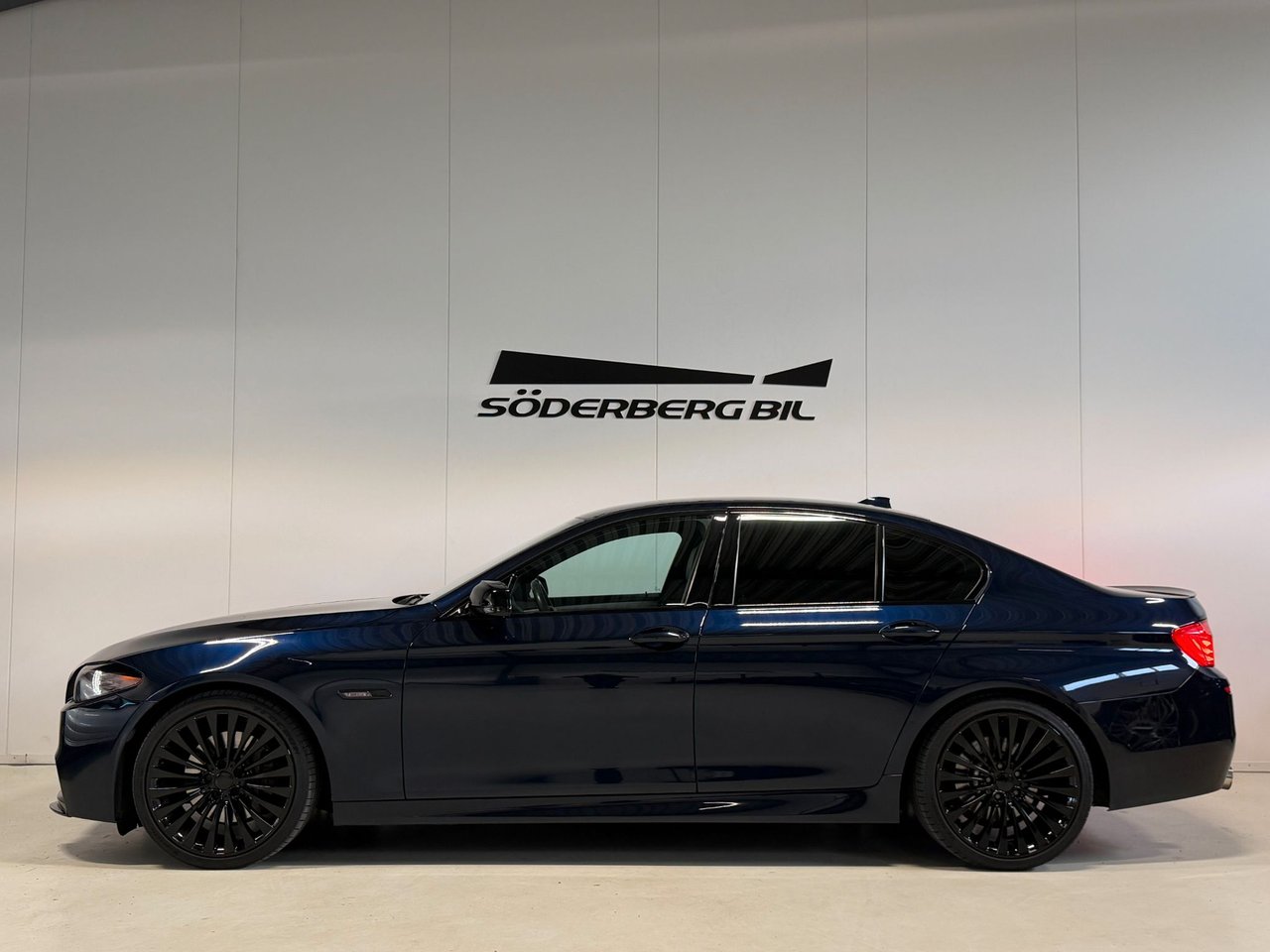 BMW 530d Sedan Steptronic, 8-trinn, 245ps, 2011