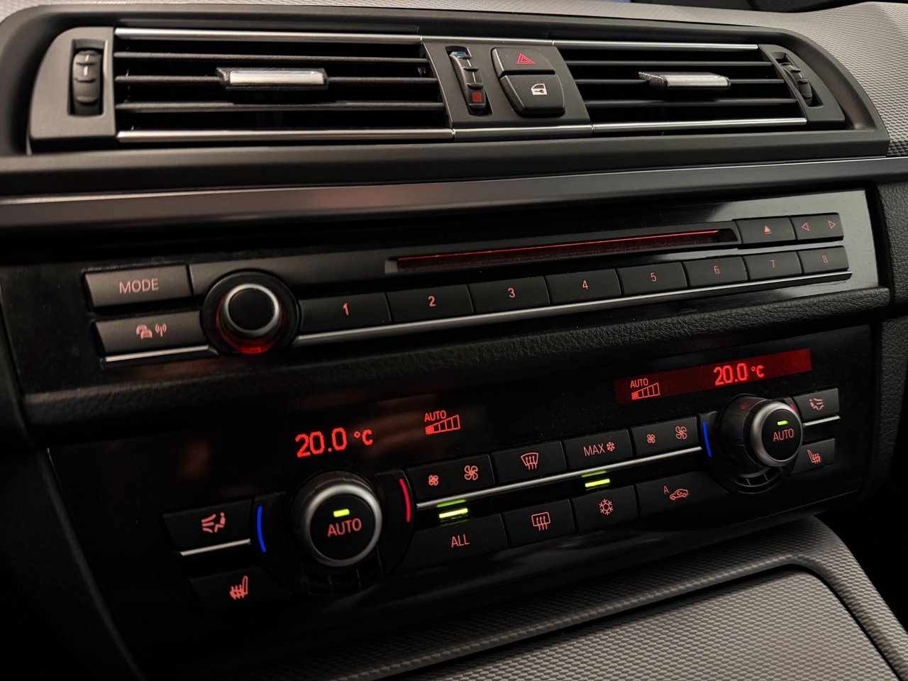 BMW 530d Sedan Steptronic, 8-trinn, 245ps, 2011