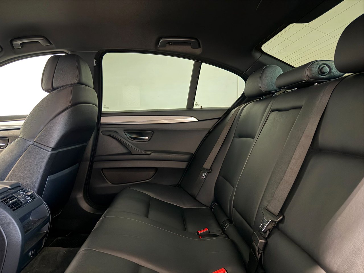 BMW 530d Sedan Steptronic, 8-trinn, 245ps, 2011