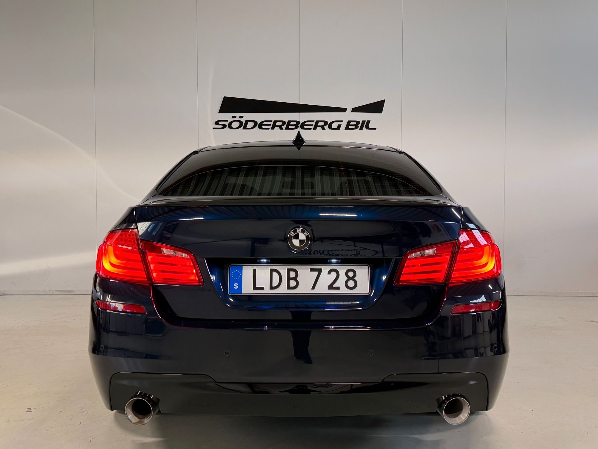 BMW 530d Sedan Steptronic, 8-trinn, 245ps, 2011