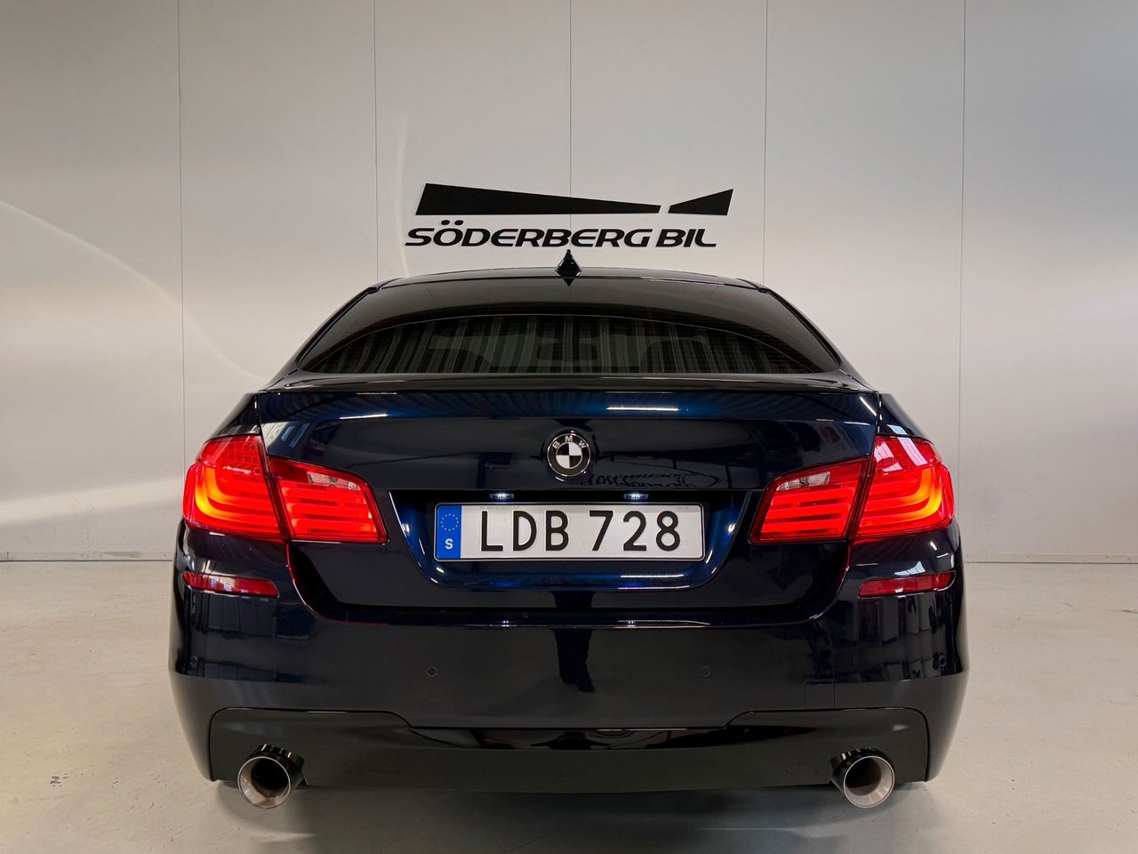 BMW 530d Sedan Steptronic, 8-trinn, 245ps, 2011