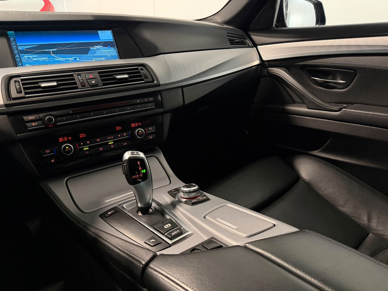 BMW 530d Sedan Steptronic, 8-trinn, 245ps, 2011