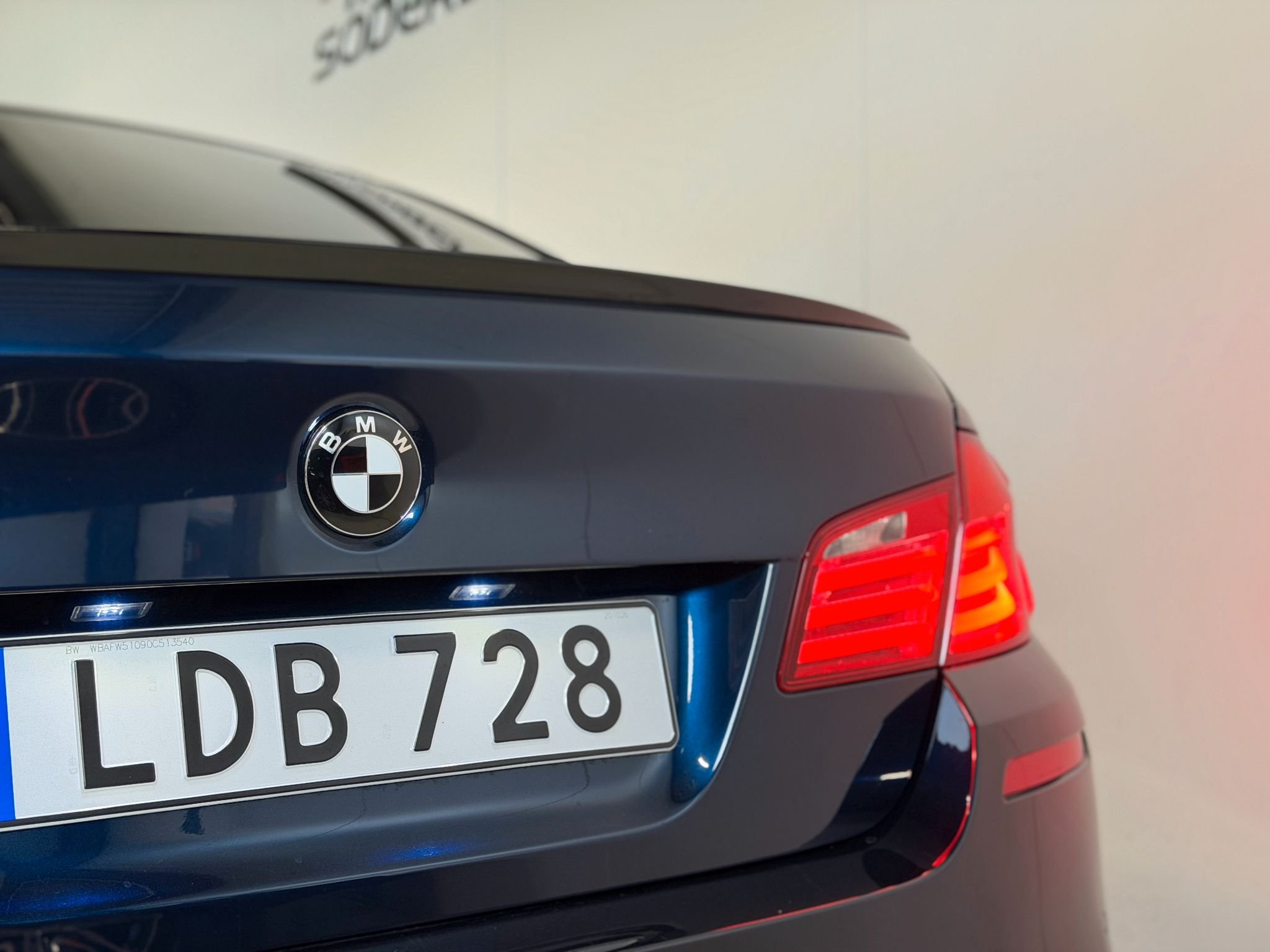 BMW 530d Sedan Steptronic, 8-trinn, 245ps, 2011